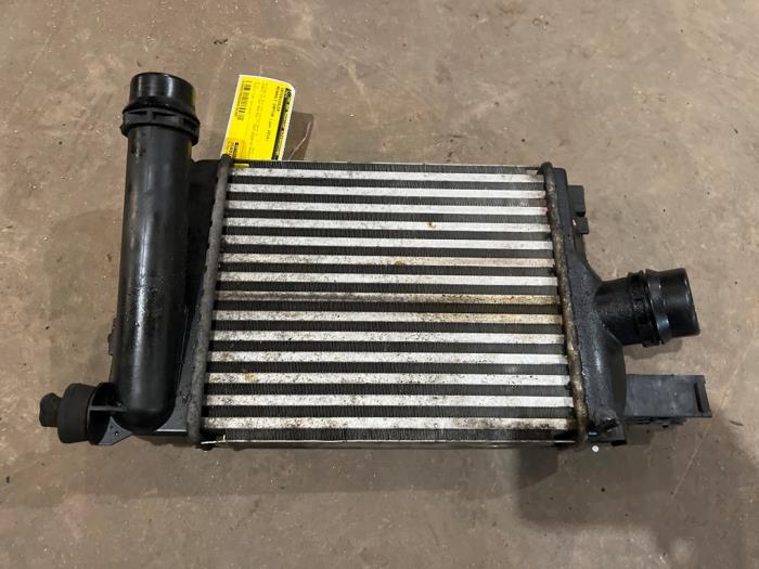 Gebruikte Intercooler Renault Captur I (2R) 0.9 Energy TCE 12V Prijs € 30,00 Margeregeling aangeboden door F. van den Mosselaar autodemontage