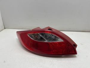 Gebruikte Achterlicht links Mazda 2 (DE) 1.3 16V S-VT High Power Prijs € 25,00 Margeregeling aangeboden door F. van den Mosselaar autodemontage