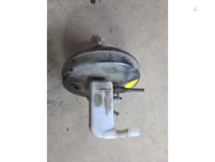 Gebruikte Rembekrachtiger Ford Fiesta 6 (JA8) 1.25 16V Prijs € 35,00 Margeregeling aangeboden door F. van den Mosselaar autodemontage