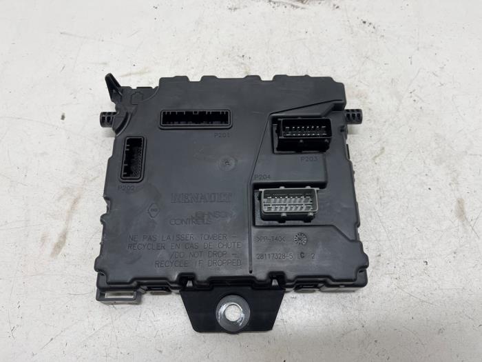 Computer Body Control van een Renault Kangoo Express (FW) ZE 2014