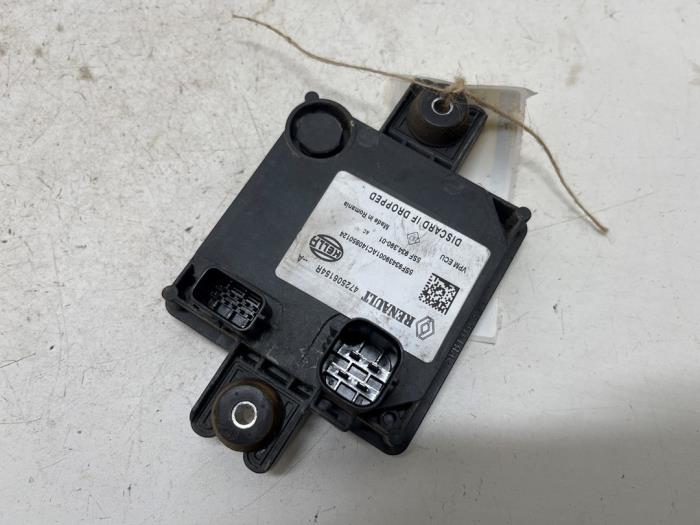 Gebruikte Computer Diversen Renault Kangoo Express (FW) ZE Prijs € 45,00 Margeregeling aangeboden door F. van den Mosselaar autodemontage