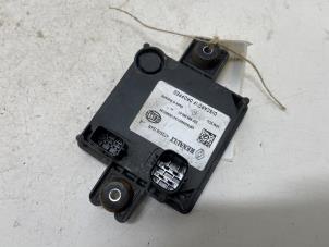 Gebruikte Computer Diversen Renault Kangoo Express (FW) ZE Prijs € 45,00 Margeregeling aangeboden door F. van den Mosselaar autodemontage