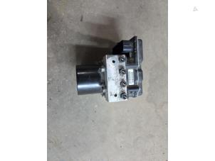 Gebruikte ABS Pomp Skoda Roomster (5J) 1.2 12V HTTP Prijs € 15,00 Margeregeling aangeboden door F. van den Mosselaar autodemontage