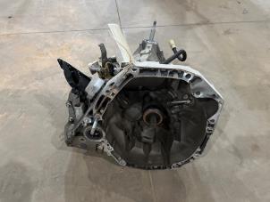 Gebruikte Versnellingsbak Renault Clio IV Estate/Grandtour (7R) 1.5 Energy dCi 90 FAP Prijs € 500,00 Margeregeling aangeboden door F. van den Mosselaar autodemontage