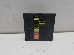 Gebruikte Zekeringkast BMW 7 serie (E65/E66/E67) 745i,Li 4.4 V8 32V Prijs € 75,00 Margeregeling aangeboden door F. van den Mosselaar autodemontage