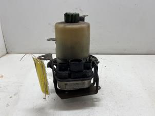 Gebruikte Servopomp Volkswagen Polo IV (9N1/2/3) 1.2 12V Prijs € 75,00 Margeregeling aangeboden door F. van den Mosselaar autodemontage