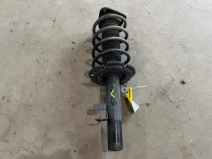 Gebruikte Voorpoot links Ford Focus 3 Wagon 1.0 Ti-VCT EcoBoost 12V 125 Prijs € 45,00 Margeregeling aangeboden door F. van den Mosselaar autodemontage