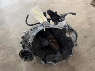 Gebruikte Versnellingsbak Skoda Fabia II Combi 1.2 TSI Prijs € 225,00 Margeregeling aangeboden door F. van den Mosselaar autodemontage