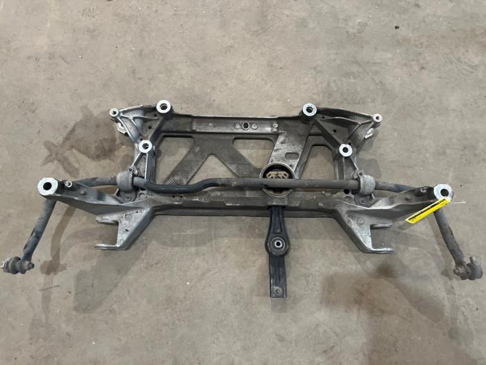 Subframe van een Audi A3 Sportback (8VA/8VF) 1.4 16V g-tron 2014