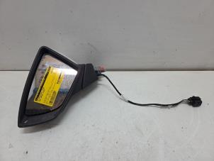 Gebruikte Spiegel Buiten links Seat Arona (KJX) 1.0 TGI 12V Prijs € 125,00 Margeregeling aangeboden door F. van den Mosselaar autodemontage