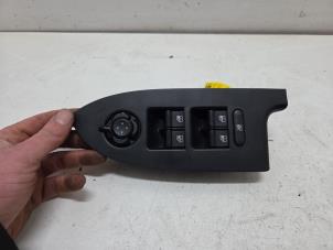 Gebruikte Combischakelaar ramen Alfa Romeo Giulietta (940) 1.4 TB 16V Bifuel Prijs € 70,00 Margeregeling aangeboden door F. van den Mosselaar autodemontage