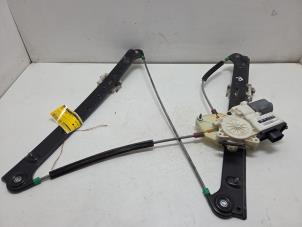 Gebruikte Ruitmechaniek 4Deurs rechts-voor BMW X3 (E83) 3.0d 24V Prijs € 25,00 Margeregeling aangeboden door F. van den Mosselaar autodemontage