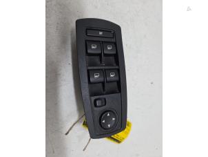 Gebruikte Schakelblok ruiten BMW X3 (E83) 3.0d 24V Prijs € 35,00 Margeregeling aangeboden door F. van den Mosselaar autodemontage