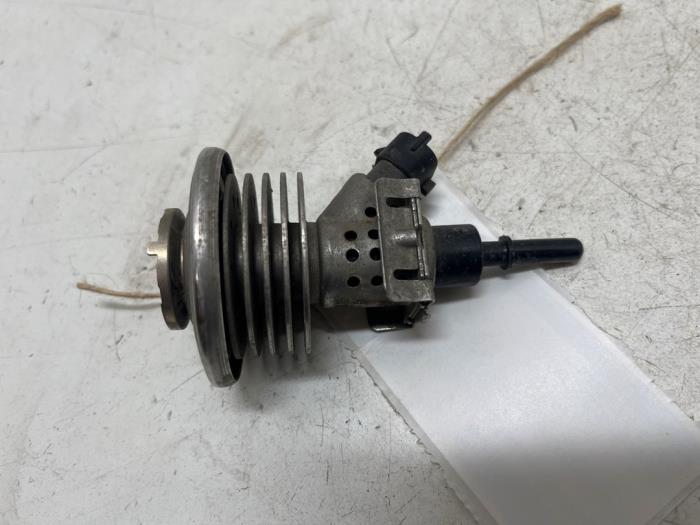 Gebruikte Adblue injector Mercedes Vito (447.6) 1.6 111 CDI 16V Prijs € 50,00 Margeregeling aangeboden door F. van den Mosselaar autodemontage