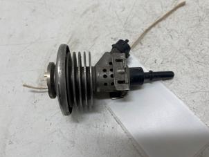 Gebruikte Injector adblue Mercedes Vito (447.6) 1.6 111 CDI 16V Prijs € 50,00 Margeregeling aangeboden door F. van den Mosselaar autodemontage