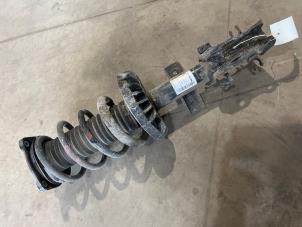 Gebruikte Mac Phersonpoot rechts-voor Mercedes Vito (447.6) 1.6 111 CDI 16V Prijs € 75,00 Margeregeling aangeboden door F. van den Mosselaar autodemontage