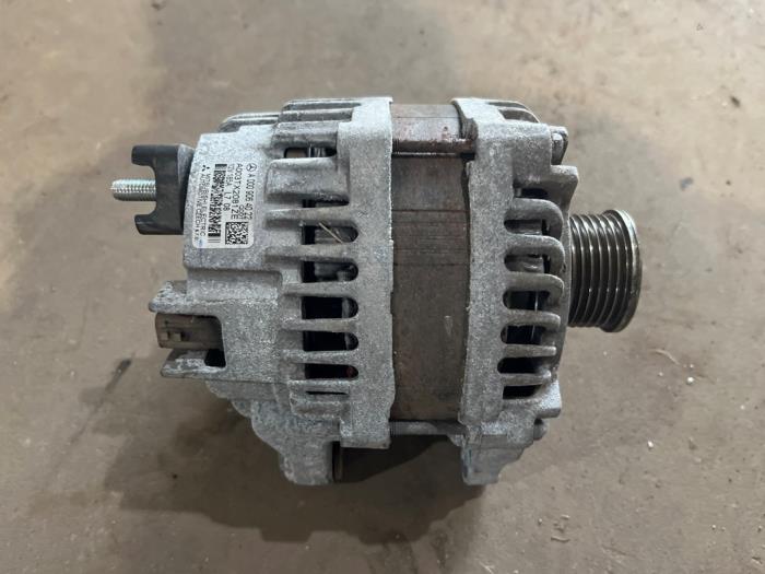 Gebruikte Alternator Mercedes Vito (447.6) 1.6 111 CDI 16V Prijs € 50,00 Margeregeling aangeboden door F. van den Mosselaar autodemontage