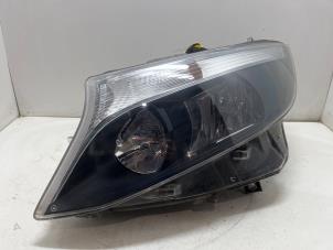 Gebruikte Koplamp links Mercedes Vito (447.6) 1.6 111 CDI 16V Prijs € 150,00 Margeregeling aangeboden door F. van den Mosselaar autodemontage