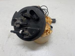 Gebruikte Tank element Pomp Mercedes Vito (447.6) 1.6 111 CDI 16V Prijs € 325,00 Margeregeling aangeboden door F. van den Mosselaar autodemontage