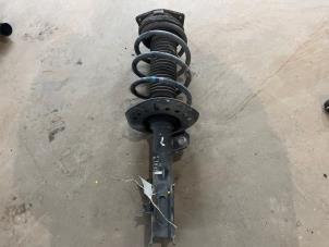 Gebruikte Voorpoot links Nissan Qashqai (J10) 1.5 dCi Prijs € 50,00 Margeregeling aangeboden door F. van den Mosselaar autodemontage