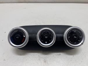 Gebruikte Chaufage Bedieningspaneel Alfa Romeo Giulietta (940) 1.4 TB 16V Bifuel Prijs € 75,00 Margeregeling aangeboden door F. van den Mosselaar autodemontage