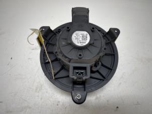 Gebruikte Chaufage Ventilatiemotor Ford B-Max (JK8) 1.5 TDCi Prijs € 25,00 Margeregeling aangeboden door F. van den Mosselaar autodemontage