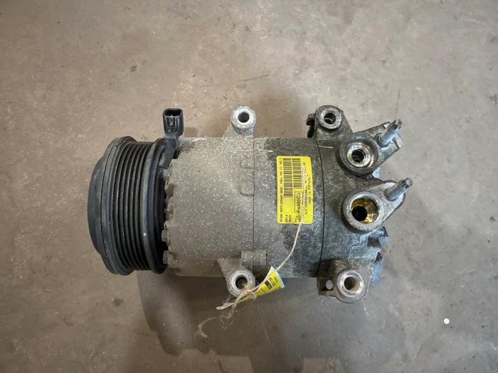 Aircopomp van een Ford B-Max (JK8) 1.5 TDCi 2014