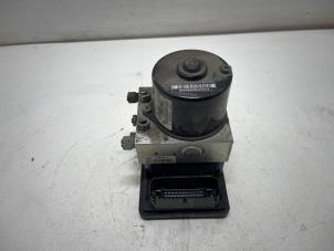 Gebruikte ABS Pomp Opel Astra J Sports Tourer (PD8/PE8/PF8) 1.7 CDTi 16V Prijs € 60,00 Margeregeling aangeboden door F. van den Mosselaar autodemontage