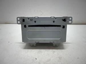 Gebruikte Radio CD Speler Opel Astra J Sports Tourer (PD8/PE8/PF8) 1.7 CDTi 16V Prijs € 45,00 Margeregeling aangeboden door F. van den Mosselaar autodemontage