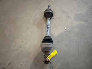 Gebruikte Aandrijfas links-voor Opel Astra J Sports Tourer (PD8/PE8/PF8) 1.7 CDTi 16V Prijs € 45,00 Margeregeling aangeboden door F. van den Mosselaar autodemontage