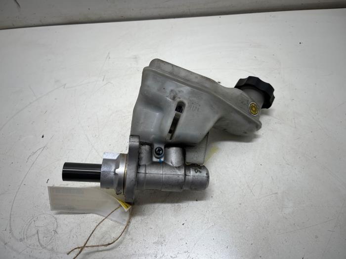 Gebruikte Hoofdremcilinder Hyundai iX20 (JC) 1.4 CRDi 16V Prijs € 15,00 Margeregeling aangeboden door F. van den Mosselaar autodemontage