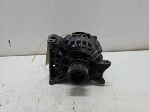 Gebruikte Alternator Mercedes B (W245) 1.7 B-170 16V Prijs € 35,00 Margeregeling aangeboden door F. van den Mosselaar autodemontage