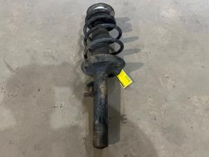 Gebruikte Voorpoot rechts BMW X3 (E83) 3.0d 24V Prijs € 45,00 Margeregeling aangeboden door F. van den Mosselaar autodemontage