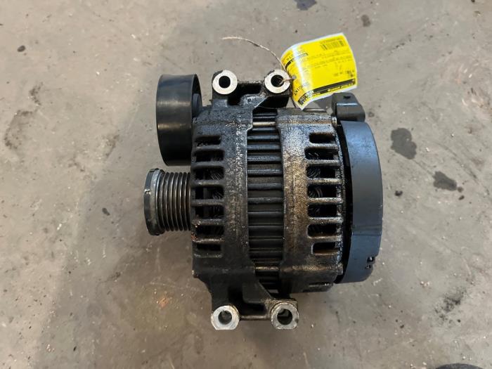 Gebruikte Dynamo BMW 3 serie Touring (E91) 318i 16V Prijs € 50,00 Margeregeling aangeboden door F. van den Mosselaar autodemontage