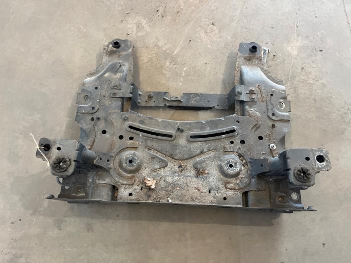 Gebruikte Subframe Renault Twingo III (AH) 1.0 SCe 70 12V Prijs € 125,00 Margeregeling aangeboden door F. van den Mosselaar autodemontage