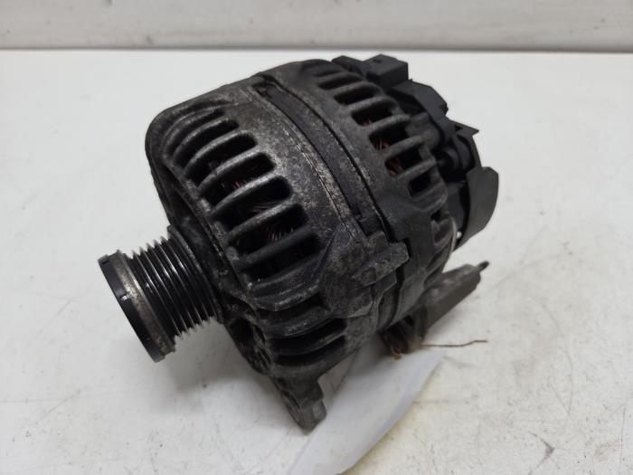 Gebruikte Alternator Volkswagen Touran (1T1/T2) 1.4 16V TSI 140 Prijs € 50,00 Margeregeling aangeboden door F. van den Mosselaar autodemontage