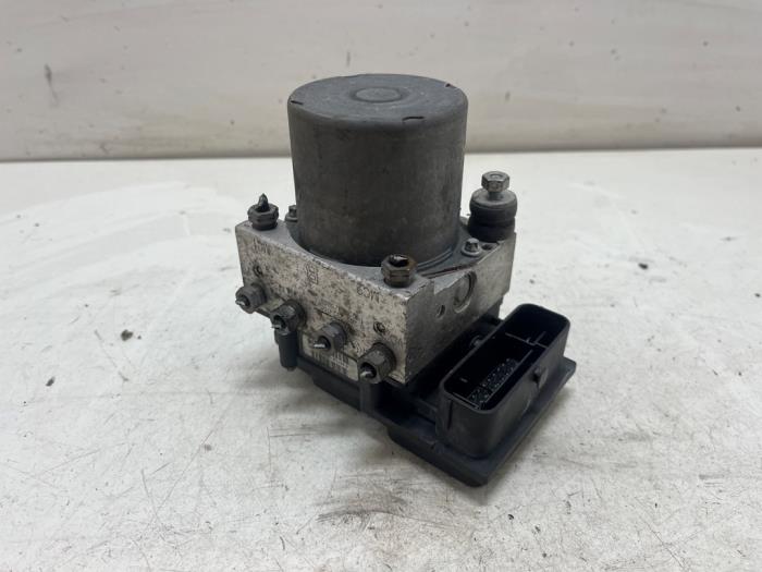 Gebruikte ABS Pomp Fiat Scudo (270) 2.0 D Multijet Prijs € 15,00 Margeregeling aangeboden door F. van den Mosselaar autodemontage