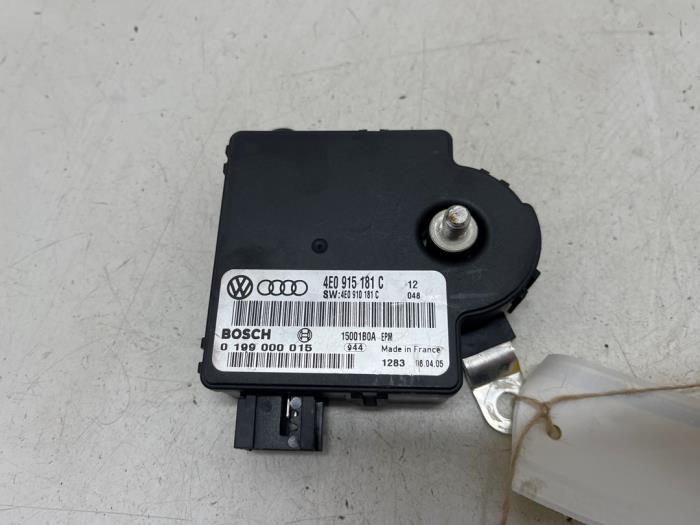 Gebruikte Accu controle module Audi A8 (D3) 6.0 W12 48V Quattro Prijs € 45,00 Margeregeling aangeboden door F. van den Mosselaar autodemontage