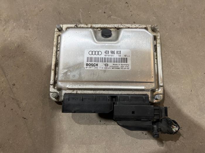Gebruikte Computer Motormanagement Audi A8 (D3) 6.0 W12 48V Quattro Prijs € 200,00 Margeregeling aangeboden door F. van den Mosselaar autodemontage
