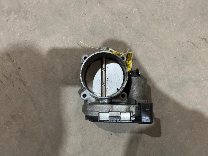 Gebruikte Gasklephuis Audi A8 (D3) 6.0 W12 48V Quattro Prijs € 35,00 Margeregeling aangeboden door F. van den Mosselaar autodemontage