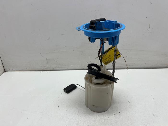 Gebruikte Tank element Pomp Audi Q3 (8UB/8UG) 2.0 16V TFSI 170 Quattro Prijs € 50,00 Margeregeling aangeboden door F. van den Mosselaar autodemontage