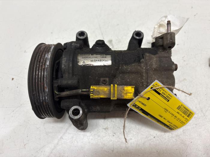 Gebruikte Aircopomp Peugeot Bipper (AA) 1.4 HDi Prijs € 75,00 Margeregeling aangeboden door F. van den Mosselaar autodemontage
