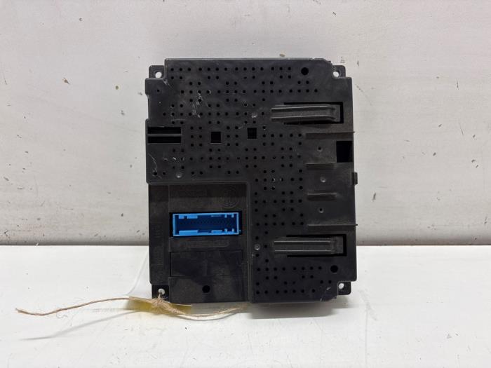 Gebruikte Bluetooth module Fiat Grande Punto (199) 1.4 T-Jet 16V Prijs € 75,00 Margeregeling aangeboden door F. van den Mosselaar autodemontage