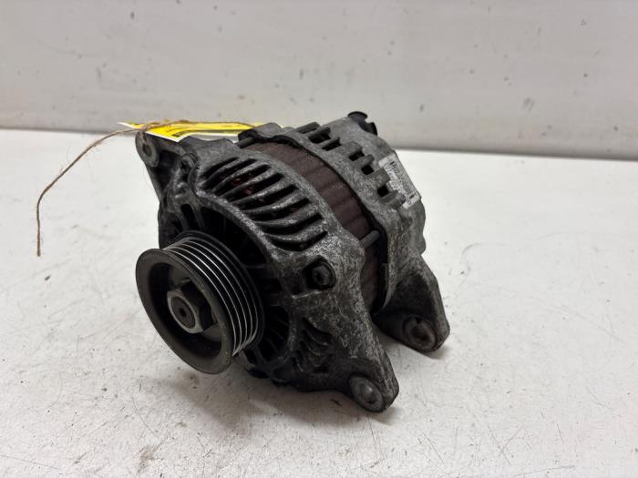 Gebruikte Dynamo Mitsubishi Colt (Z2/Z3) 1.3 16V Prijs € 35,00 Margeregeling aangeboden door F. van den Mosselaar autodemontage