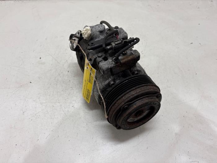Gebruikte Aircopomp BMW 1 serie (E81) 120d 16V Prijs € 75,00 Margeregeling aangeboden door F. van den Mosselaar autodemontage