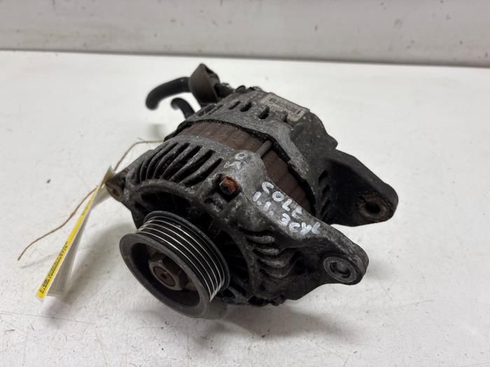 Gebruikte Dynamo Mitsubishi Colt (Z2/Z3) 1.5 16V CZ3 Prijs € 35,00 Margeregeling aangeboden door F. van den Mosselaar autodemontage