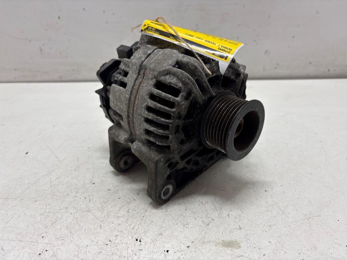 Gebruikte Dynamo Renault Twingo II (CN) 1.2 16V Prijs € 35,00 Margeregeling aangeboden door F. van den Mosselaar autodemontage