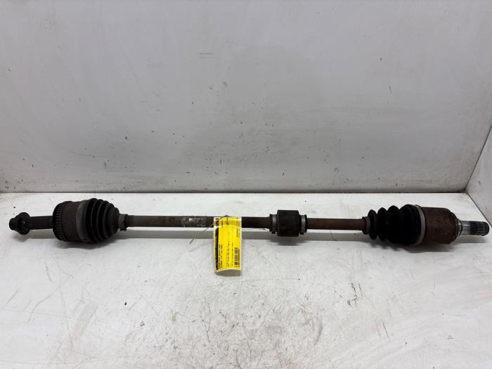 Gebruikte Steekas rechts-voor Hyundai i10 (F5) 1.1i 12V Prijs € 35,00 Margeregeling aangeboden door F. van den Mosselaar autodemontage