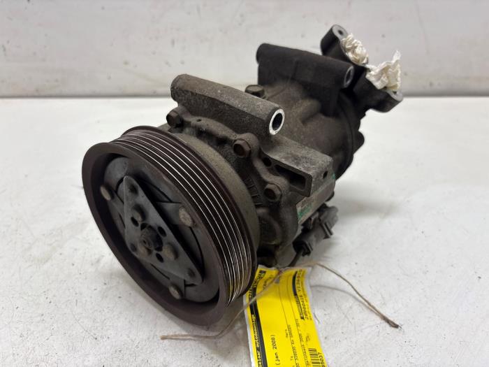 Gebruikte Aircopomp Renault Clio III (BR/CR) 1.4 16V Prijs € 75,00 Margeregeling aangeboden door F. van den Mosselaar autodemontage