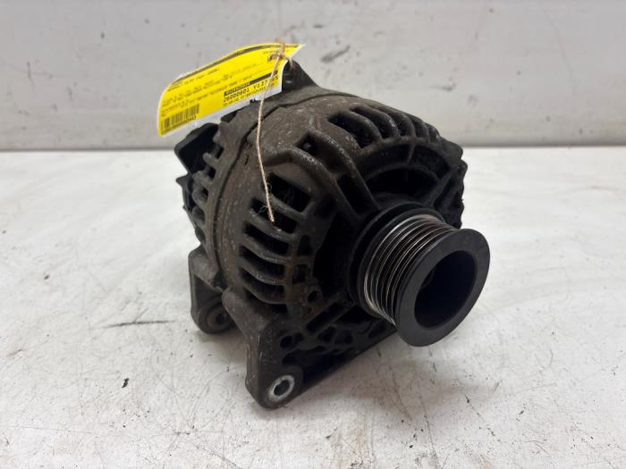 Gebruikte Dynamo Renault Clio III (BR/CR) 1.4 16V Prijs € 35,00 Margeregeling aangeboden door F. van den Mosselaar autodemontage